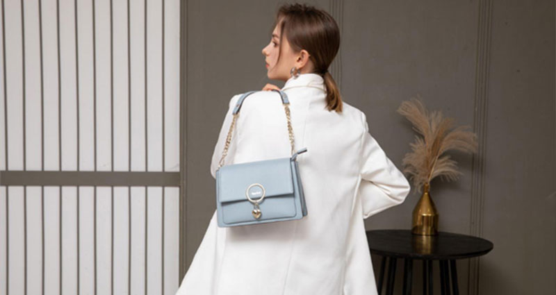 GLOOSY BIRD BAGS